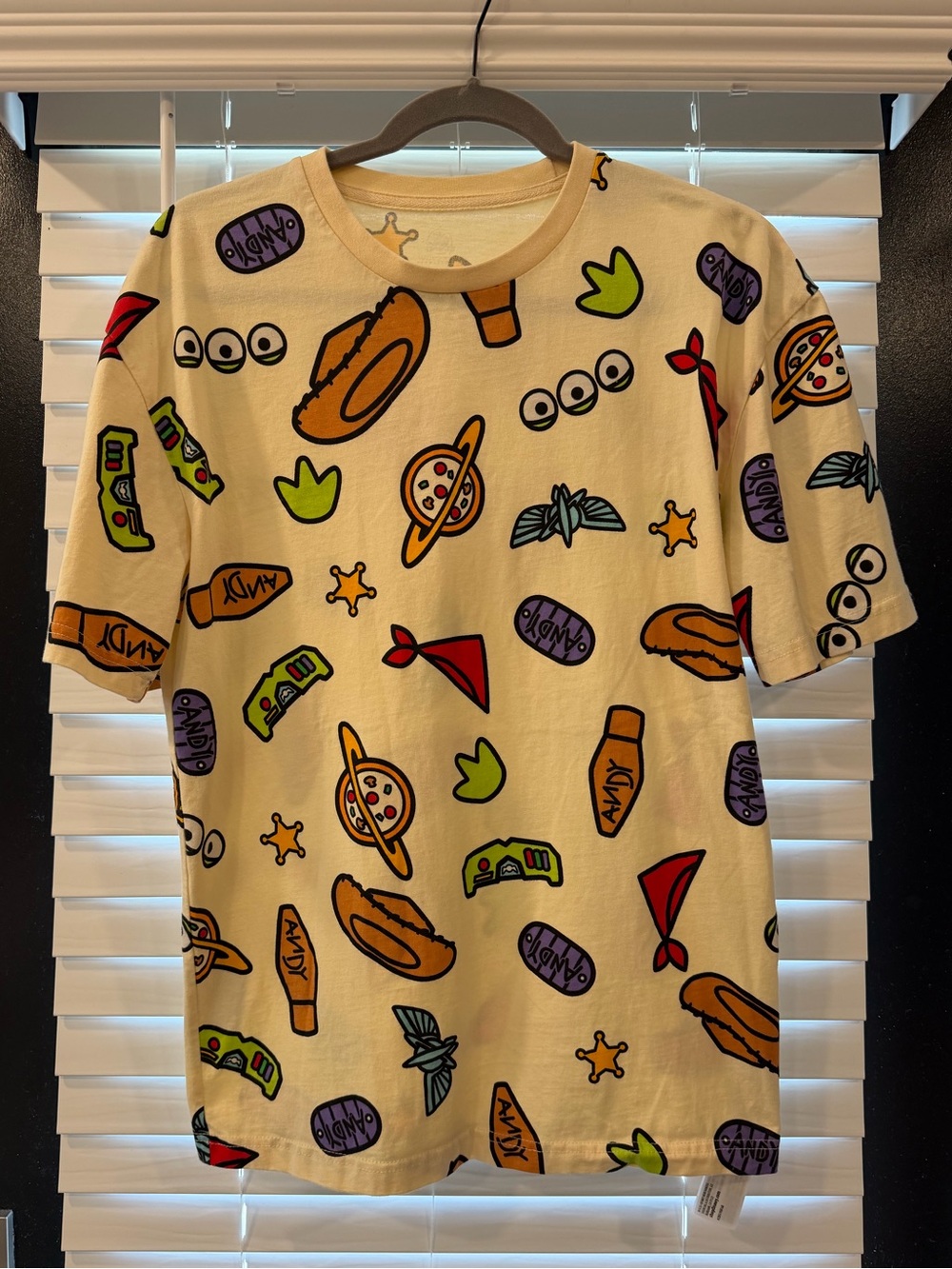 EUC Disney Parks Men’s T-Shirt Toy Story Pixar size Small